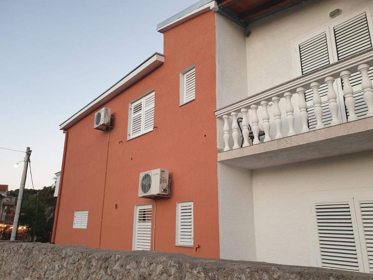 Apartments Martinovic By The Sea تشوكييتزا المظهر الخارجي الصورة