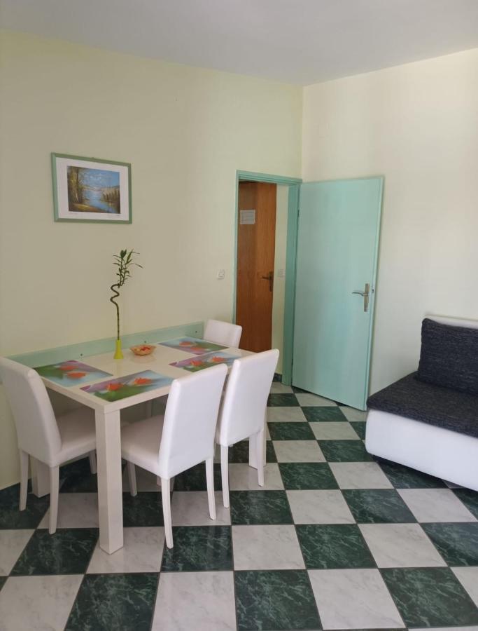 Apartments Martinovic By The Sea تشوكييتزا المظهر الخارجي الصورة