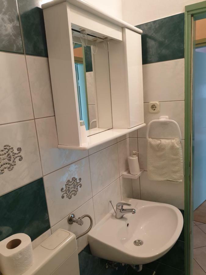 Apartments Martinovic By The Sea تشوكييتزا المظهر الخارجي الصورة