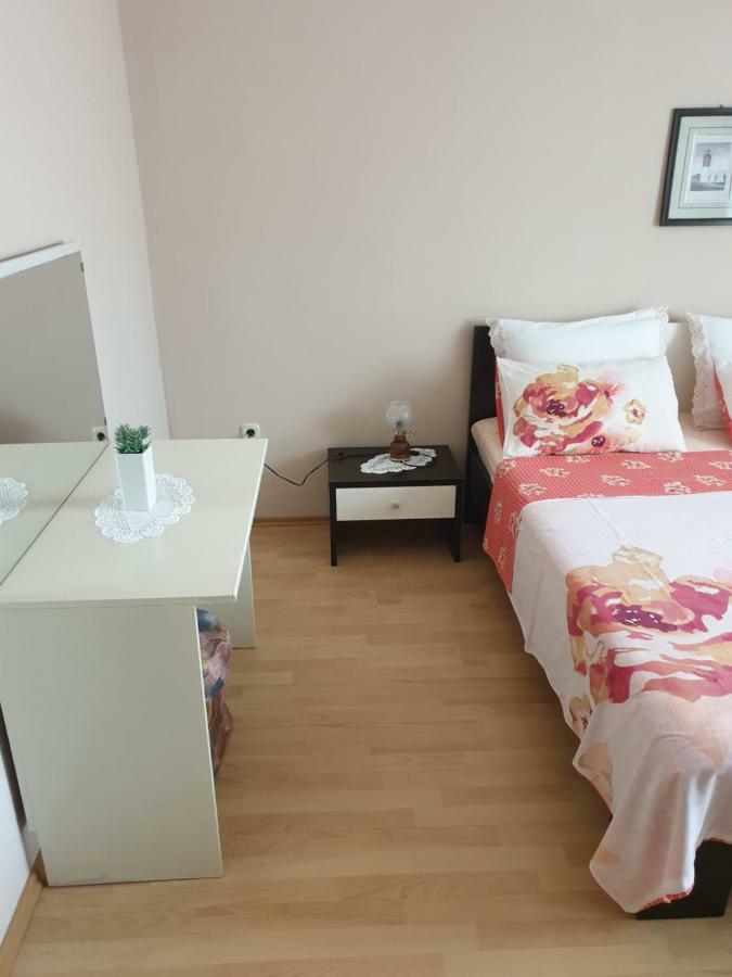 Apartments Martinovic By The Sea تشوكييتزا المظهر الخارجي الصورة