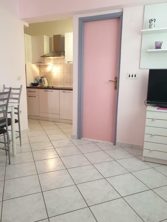 Apartments Martinovic By The Sea تشوكييتزا المظهر الخارجي الصورة