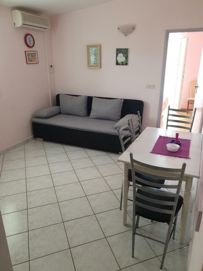 Apartments Martinovic By The Sea تشوكييتزا المظهر الخارجي الصورة