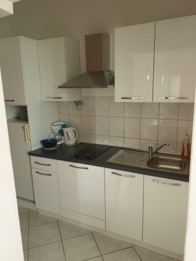 Apartments Martinovic By The Sea تشوكييتزا المظهر الخارجي الصورة