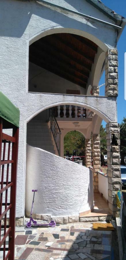 Apartments Martinovic By The Sea تشوكييتزا المظهر الخارجي الصورة