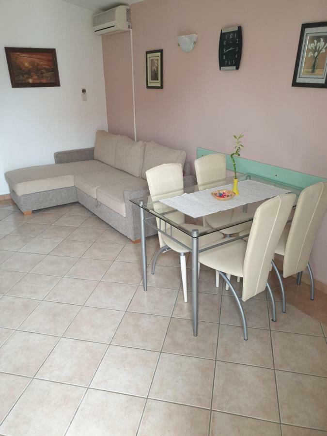 Apartments Martinovic By The Sea تشوكييتزا المظهر الخارجي الصورة