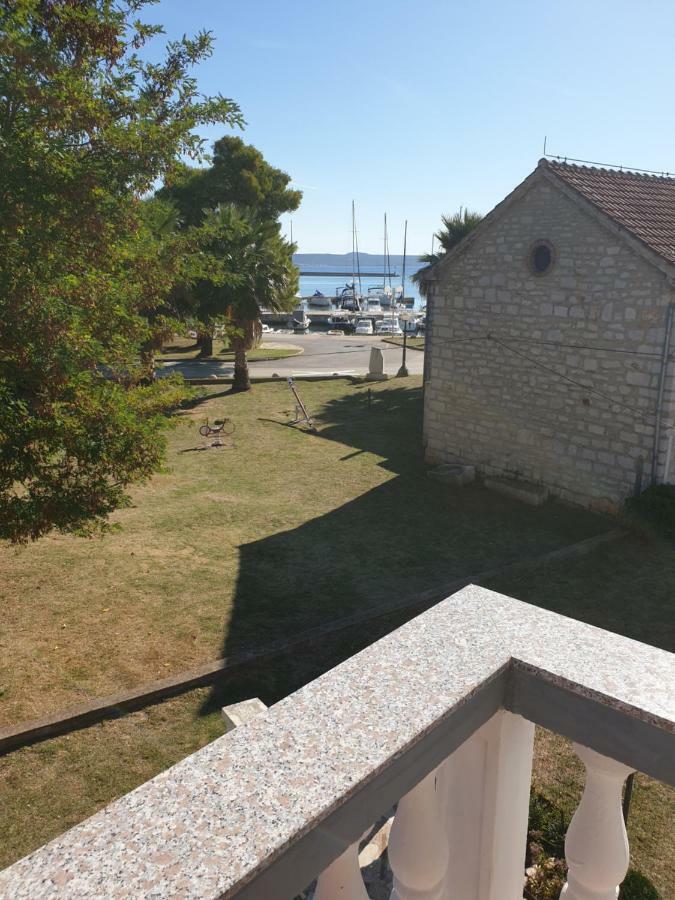 Apartments Martinovic By The Sea تشوكييتزا المظهر الخارجي الصورة